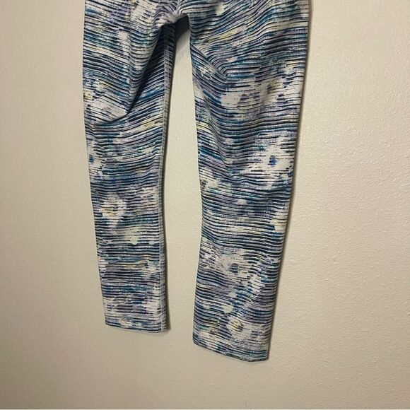 Lululemon wunder under blurry belle multi leggings size 6 23” - Picture 9 of 11